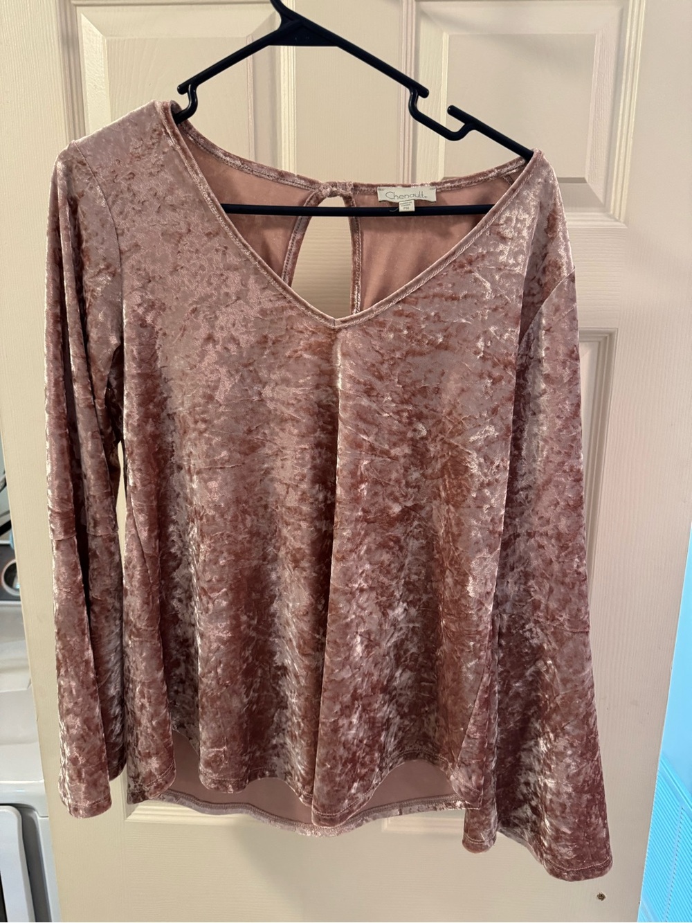 Chenault Crushed Velvet V-Neck Long Sleeve Top in Dusty Rose
